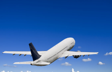 國務(wù)院聯(lián)防聯(lián)控體制舉辦記者招待會，詳細(xì)介紹提高國際物流安全通道工作能力工作情況