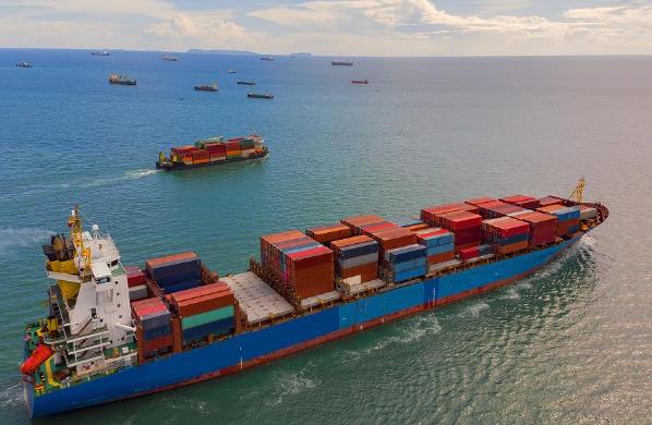 國際物流對促進不同國家之間的貿(mào)易和經(jīng)濟發(fā)展起著關(guān)鍵作用