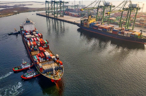 印尼作為東南亞非常大的經(jīng)濟體之一，物流行業(yè)的發(fā)展一直備受關注