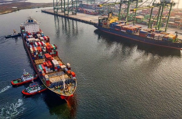 隨著全球貿(mào)易的不斷發(fā)展，國際貨代公司的未來將更加廣闊