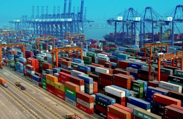 泰國擁有廣袤的熱帶雨林，這些自然環境為物流運輸帶來了諸多挑戰