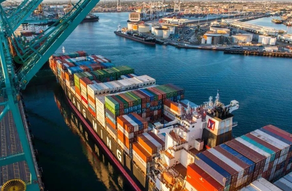 美國貨代是全球物流網絡重要組成部分，在跨國貿易中發揮重要作用