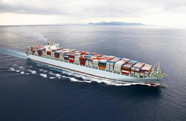 從原材料的采購到成品的銷售，國際物流運(yùn)輸貫穿了整個(gè)供應(yīng)鏈