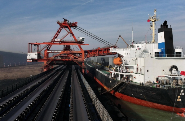 國際物流貨運(yùn)將繼續(xù)為全球貿(mào)易發(fā)展提供有力支持，推動(dòng)世界經(jīng)濟(jì)繁榮