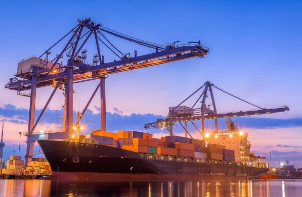 國際物流行業(yè)需要不斷發(fā)展，為全球經(jīng)濟(jì)的繁榮做出更大的貢獻(xiàn)