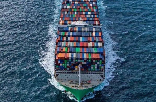 供應鏈大挑戰：國際物流公司如何實現效率與環保雙贏？